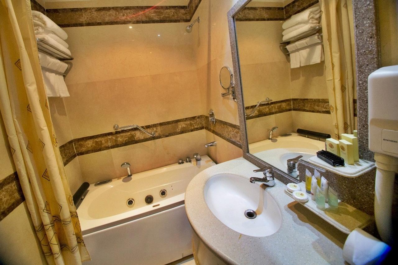 Rama Al Madina Hotel Медина Екстериор снимка
